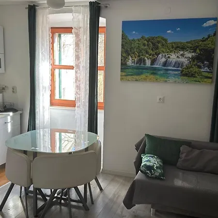 Hostel Split بيت شباب