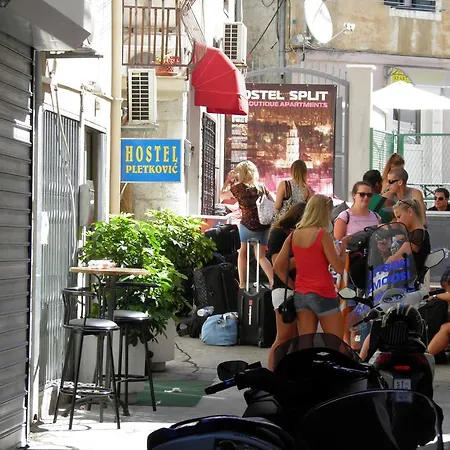 بيت شباب Hostel Split *
